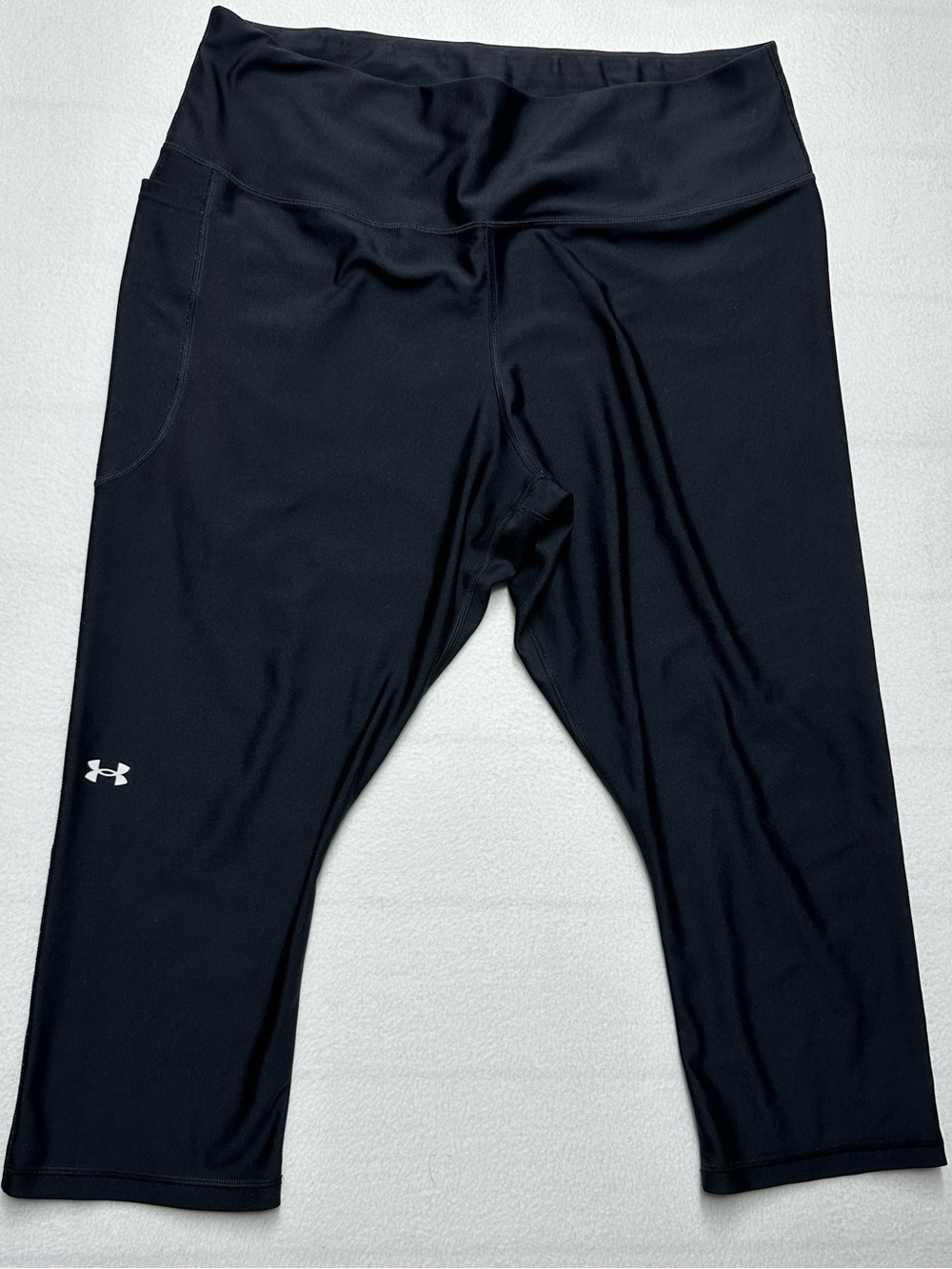 Under Armour Women’s 2X Black Capri Leggings Side Pockets Athletic Plus Size
